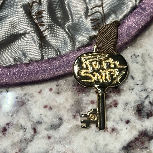 Vintage Ruth Saltz Purple Velvet Rhinestone Clutch Style Retro Purse Gold Key - Picture 4 of 11